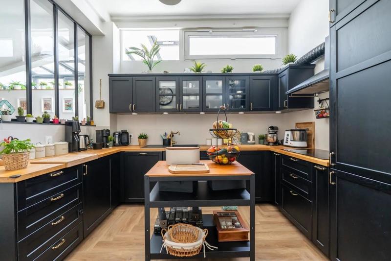 Maison - 183 m² - 5 pièces