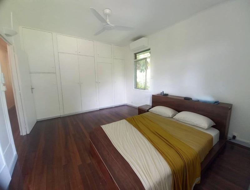 Villa - 257 m² - 9 pièces