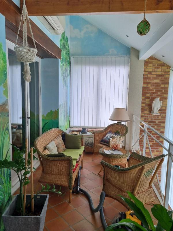 Maison - 270 m² - 10 pièces