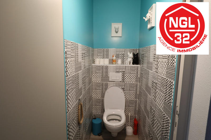 Villa - 100 m² - 5 pièces