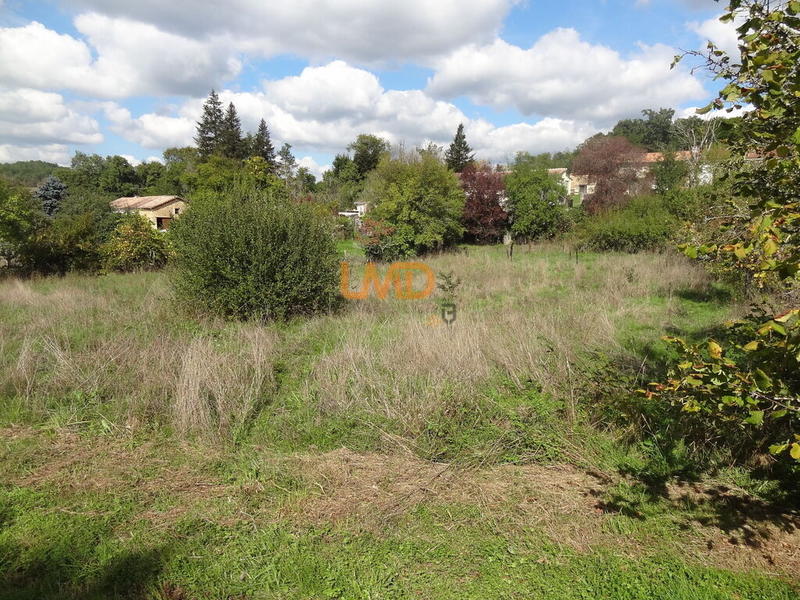 Terrain constructible - 1 567 m²
