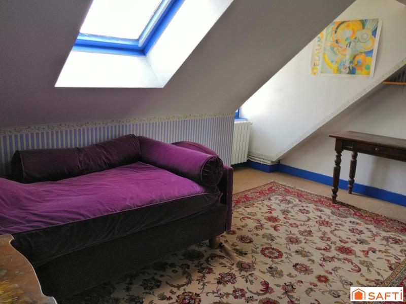 Maison - 247 m² - 10 pièces