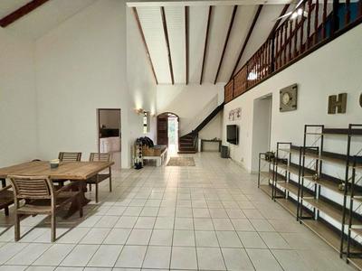 Maison - 400 m² - 10 pièces