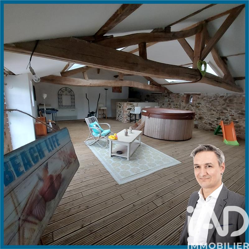 Maison - 236 m² - 10 pièces