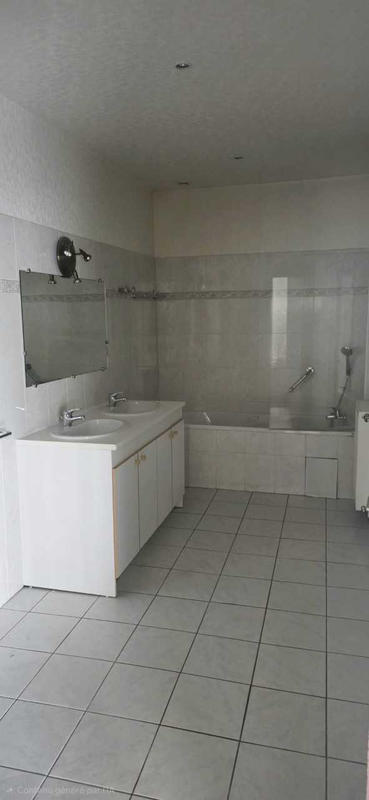 Appartement - 162 m² - 6 pièces