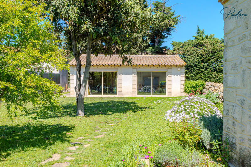 Maison traditionnelle - 280 m² - 6 pièces