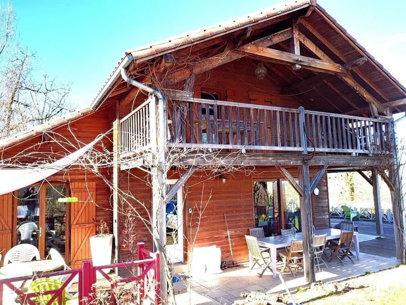 Maison - 596 m² - 32 pièces