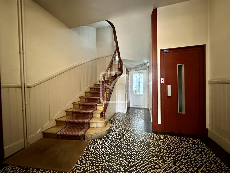 Appartement - 110 m² - 5 pièces