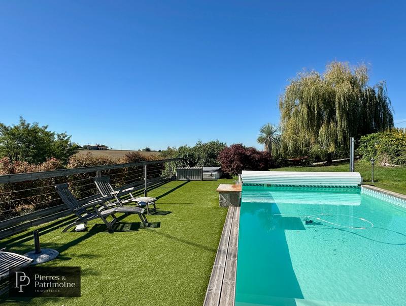 Propriété - 373 m² - 10 pièces