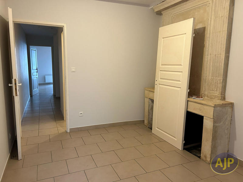 Appartement - 84 m² - 3 pièces
