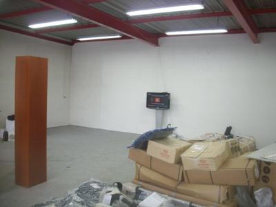 Local commercial - 1 706 m²