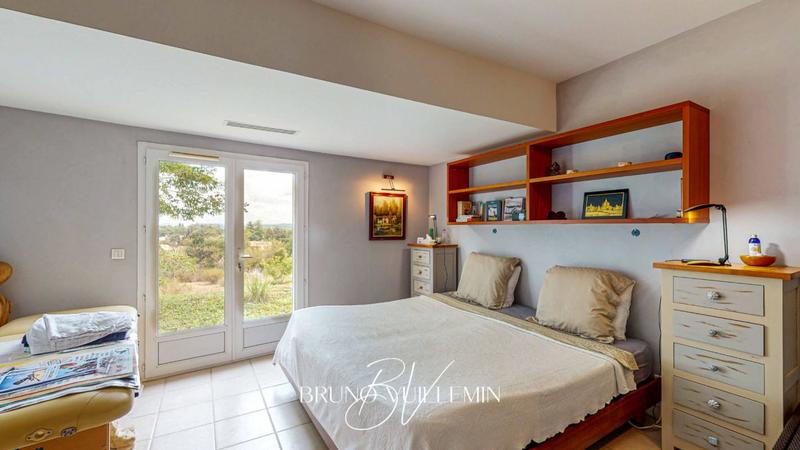 Villa - 326 m² - 10 pièces