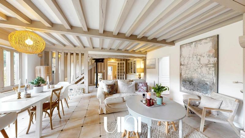 Maison - 230 m² - 9 pièces