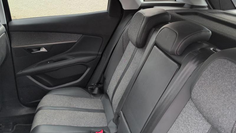 Peugeot 3008 II 2.0 BlueHDi 150 Allure Business