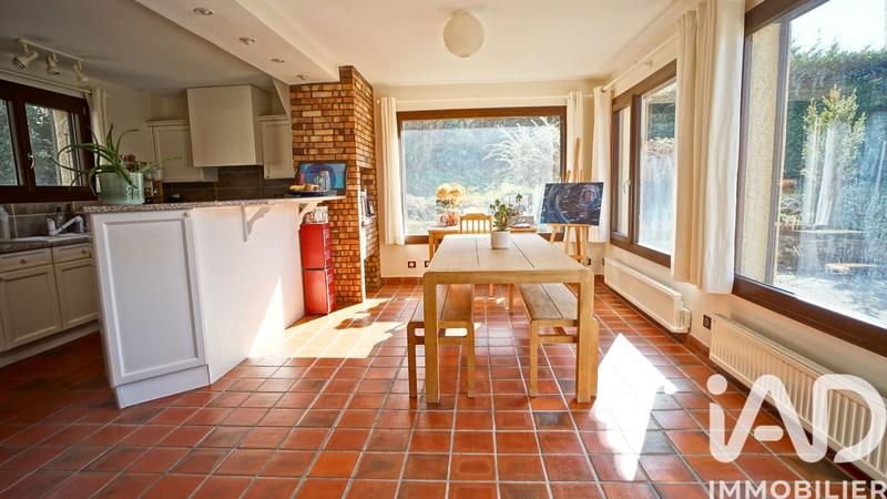 Maison - 210 m² - 9 pièces