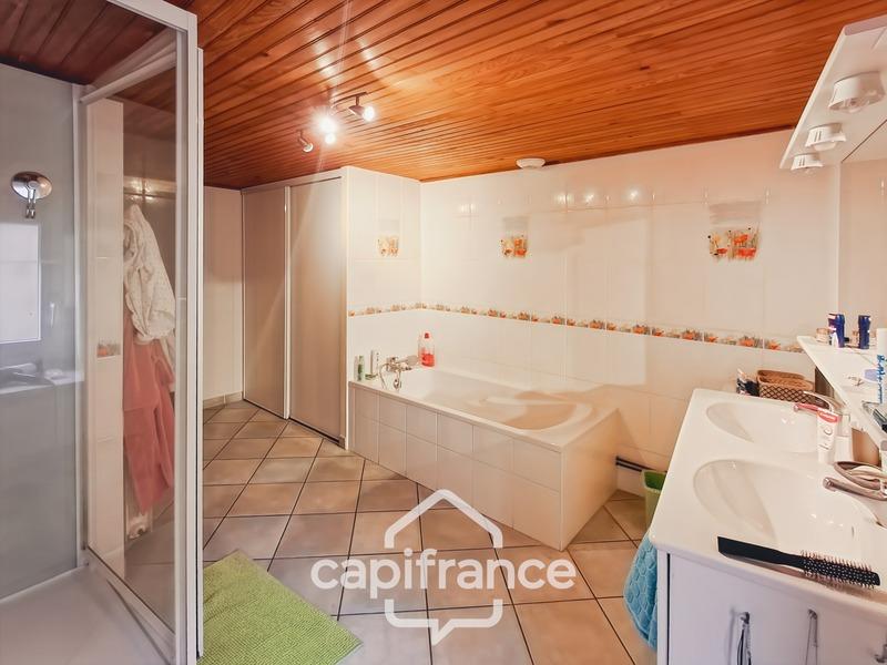 Maison - 136 m² - 6 pièces