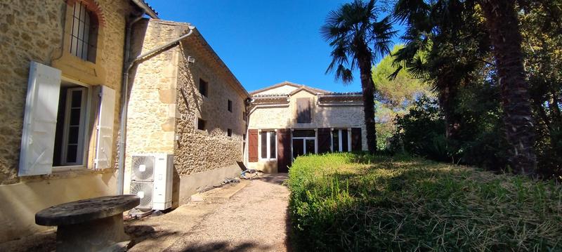 Maison - 295 m² - 9 pièces