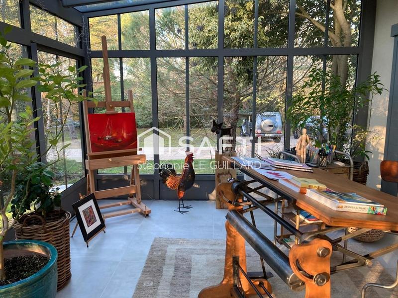 Villa - 348 m² - 6 pièces