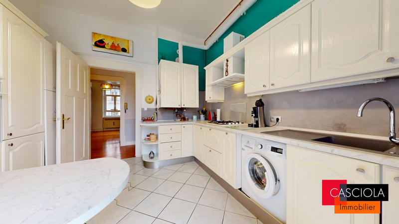 Appartement - 85 m² - 4 pièces