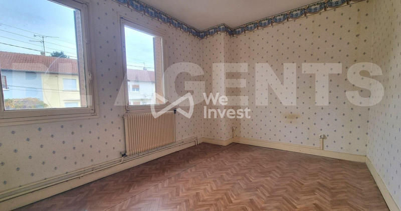 Maison - 93 m² - 5 pièces