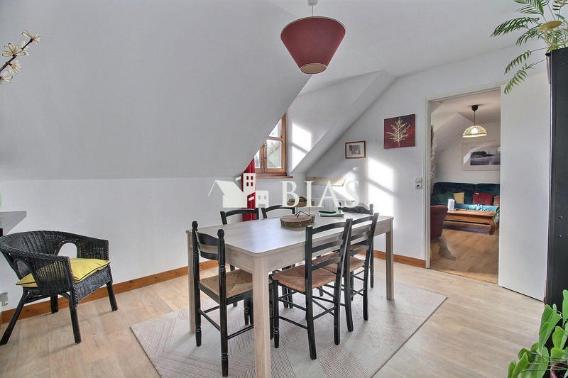 Maison - 324 m² - 12 pièces