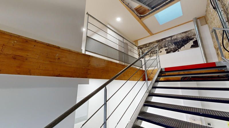 Local commercial - 218 m² - 1 pièce