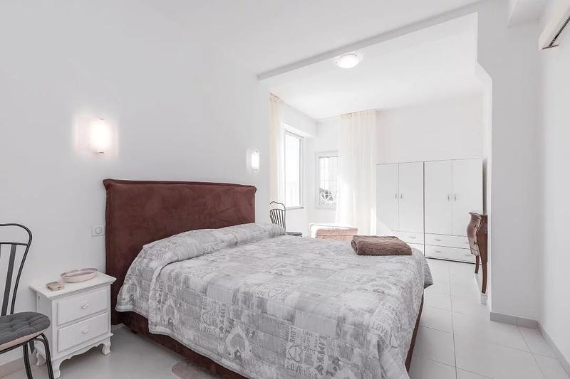 Villa - 600 m² - 12 pièces