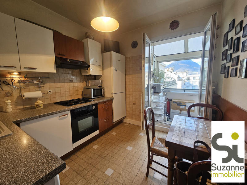 Appartement - 91 m² - 4 pièces