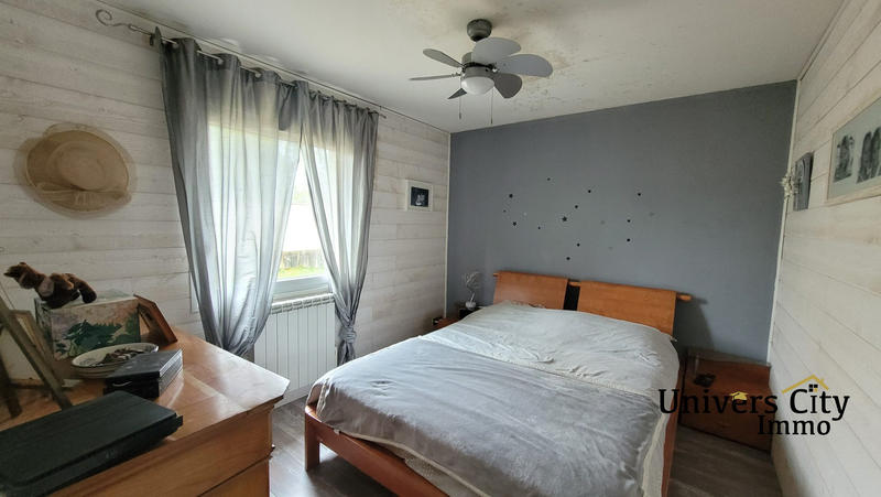 Maison traditionnelle - 160 m² - 6 pièces