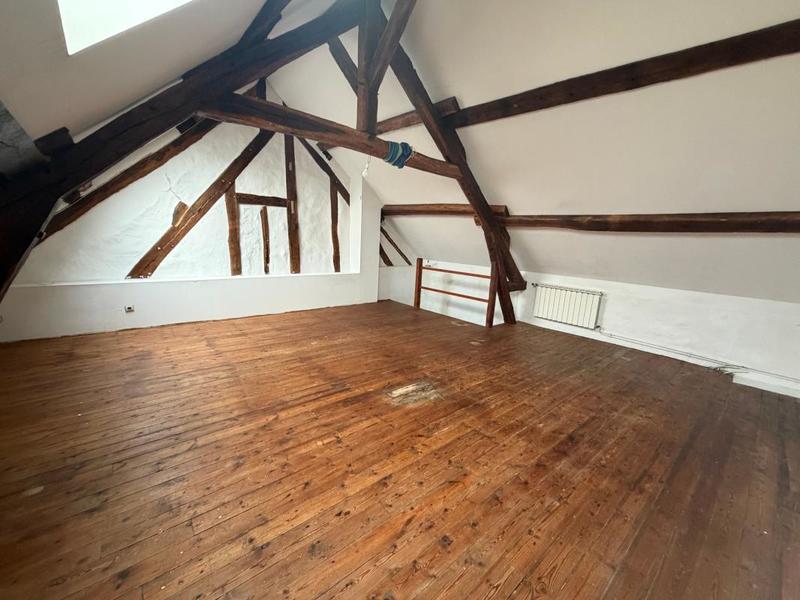 Maison - 99 m² - 5 pièces