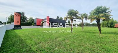 Local commercial - 272 m² - 7 pièces