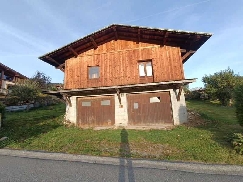 Châlet - 527 m² - 4 pièces