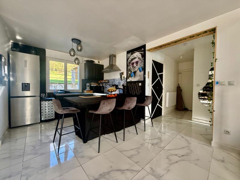 Maison - 95 m² - 6 pièces