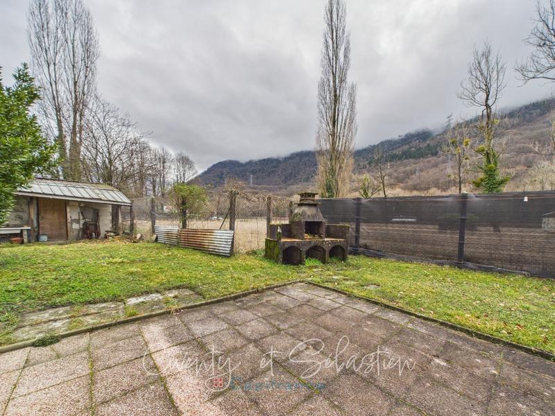 Maison - 161 m² - 8 pièces