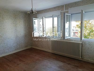 Maison - 99 m² - 4 pièces