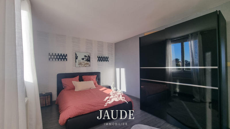 Maison - 277 m² - 8 pièces