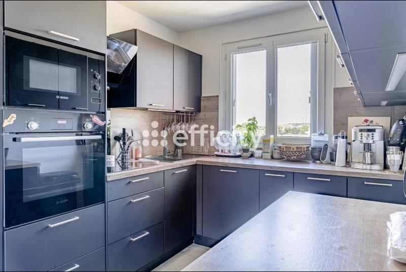 Appartement - 110 m² - 6 pièces