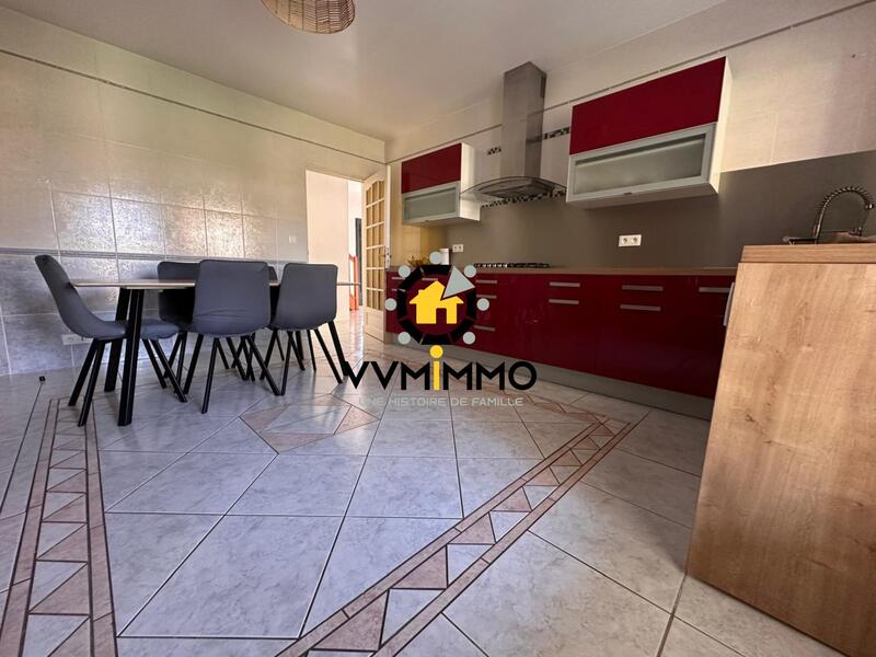 Maison - 159 m² - 7 pièces