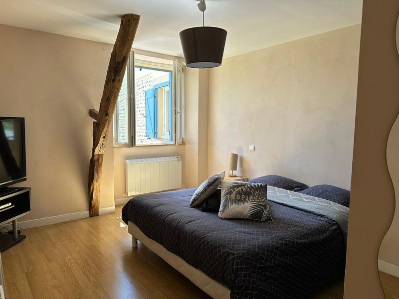 Maison - 230 m² - 6 pièces