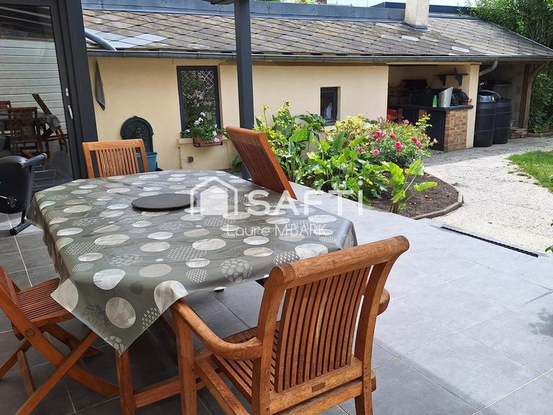 Maison - 174 m² - 8 pièces