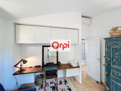 Villa - 168 m² - 6 pièces