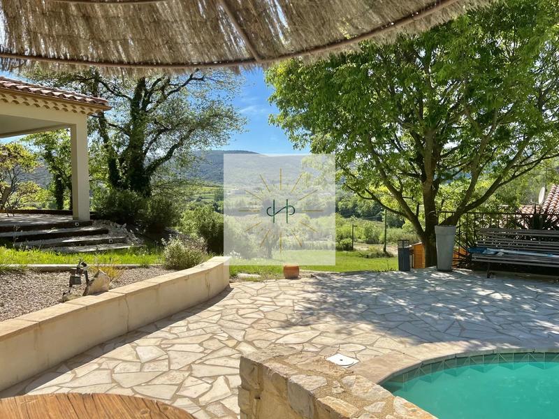 Maison - 188 m² - 9 pièces