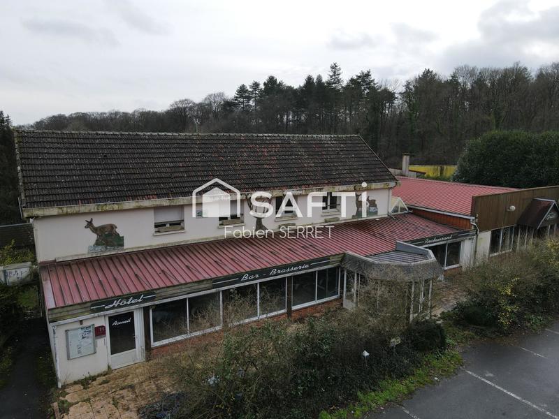 Local commercial - 1 485 m² - 35 pièces