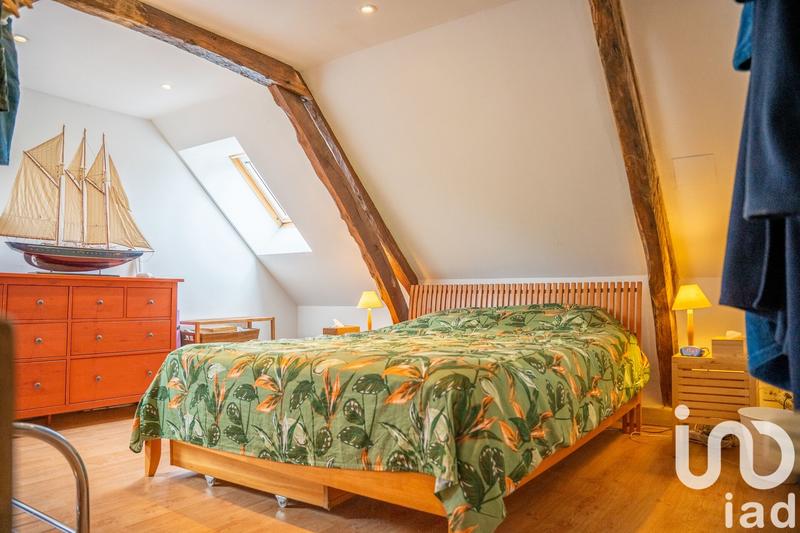 Maison - 242 m² - 11 pièces