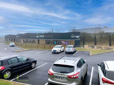 Local commercial - 93 m²