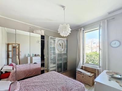 Maison - 199 m² - 7 pièces