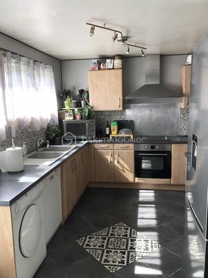 Maison traditionnelle - 109 m² - 5 pièces