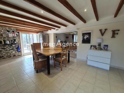 Maison - 172 m² - 8 pièces