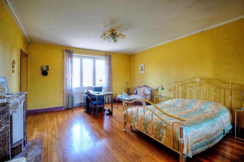 Maison de maîtres - 350 m² - 11 pièces