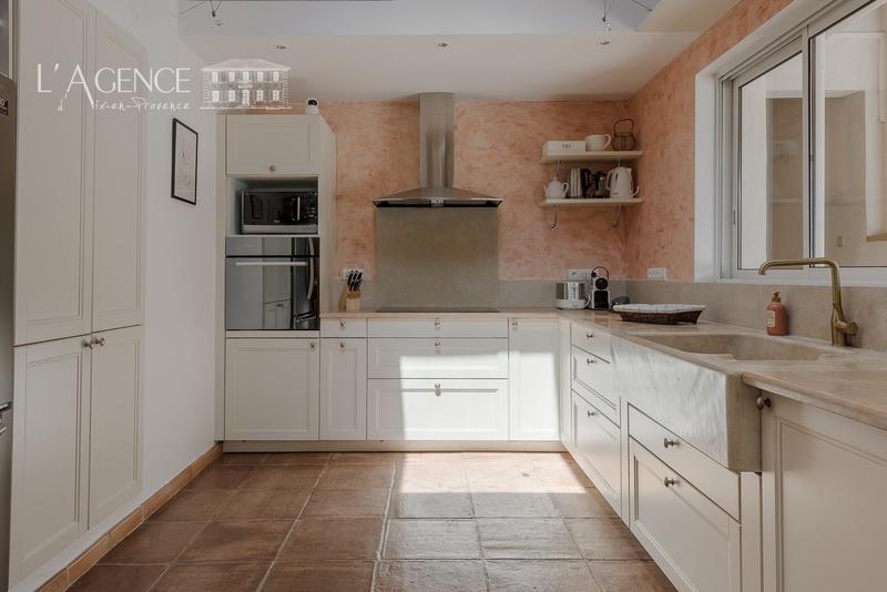 Maison - 296 m² - 8 pièces